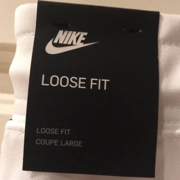 NWT NIKE Women’s Loose Fit Coupe Track Pants - Picture 5 of 5